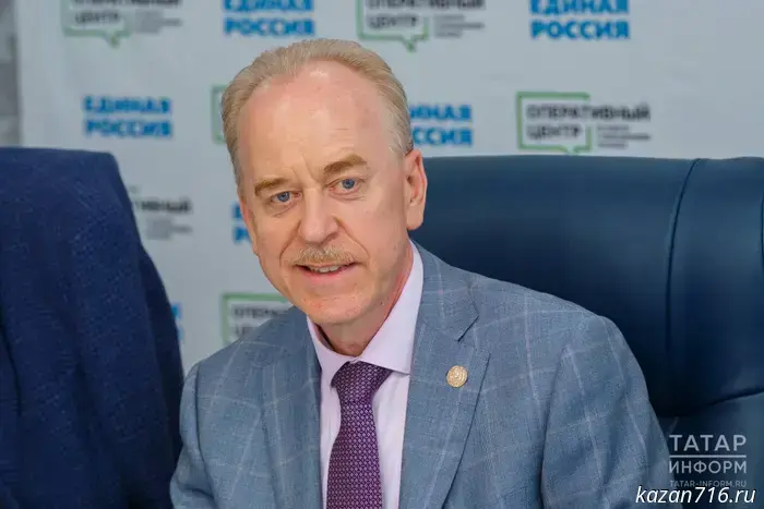 Raisa's new aides: a domestic policy expert and a Hero of Russia.