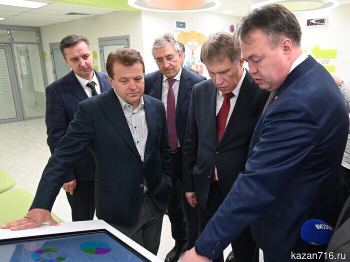 Министр здоровья России Михаил Мурашко посетил детскую поликлинику в жилом комплексе «Волжские просторы».