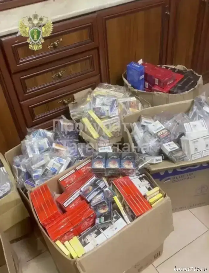Police found more than 50,000 packs of counterfeit cigarettes in a Chelny woman's car.