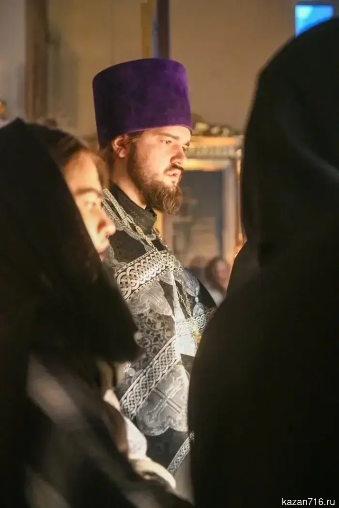 Утреня Великой Пятницы. Двенадцать Страстных Евангелий.