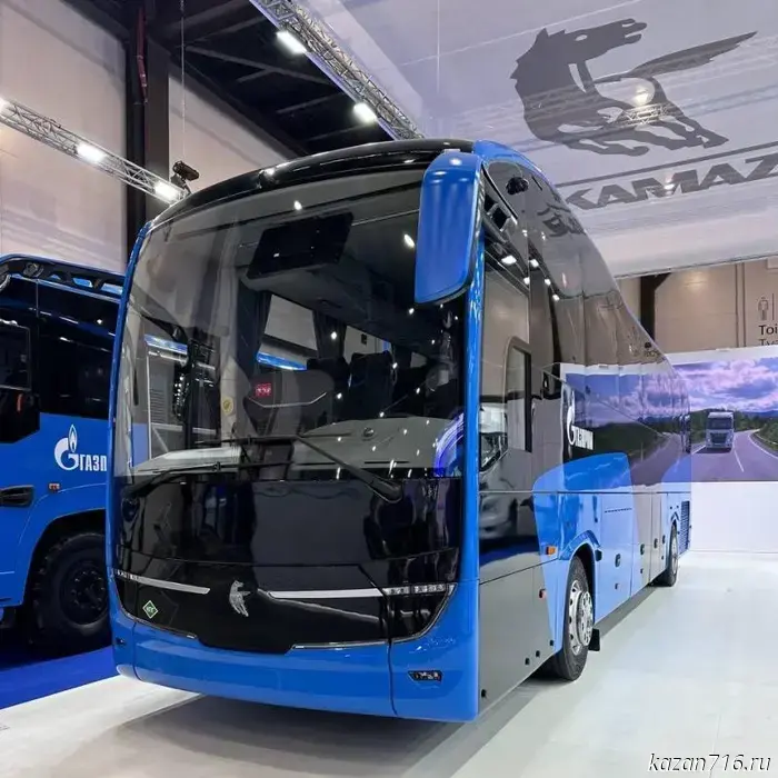 KAMAZ unveiled a new tour bus powered by CNG.