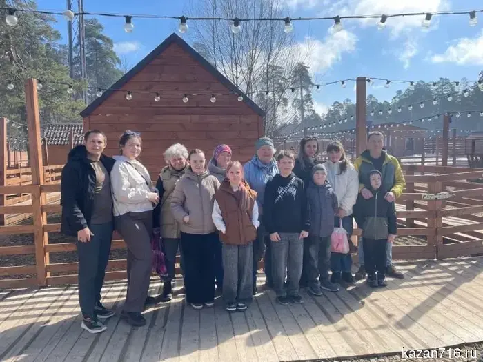 Семьи героев СВО из Заинска побывали в парке альпак «Симба» в Казани.