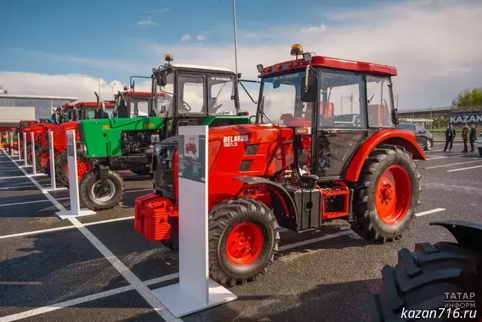 New tractors will arrive in the rural settlements of eight districts of Tatarstan by the end of the year.