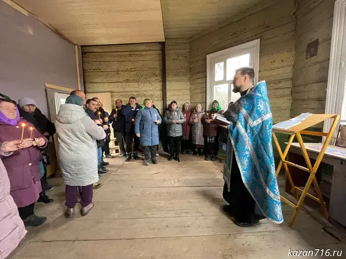On the day of the patronal feast, a moleben was held in the reviving Church of St. Michael the Archangel in the village of Kovali.