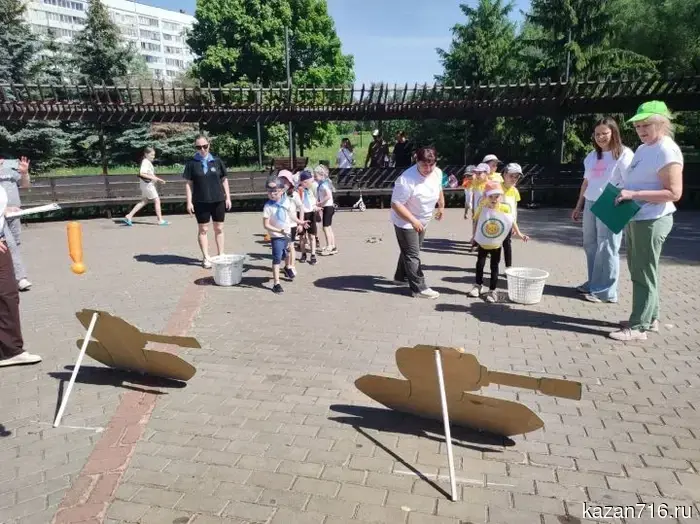 В Заинске воспитанники 12 детских садов приняли участие в игре «Зарница».