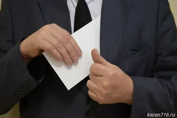 The former chief of staff of the Naberezhnye Chelny executive committee will stand trial for taking a bribe of 1.1 million rubles.