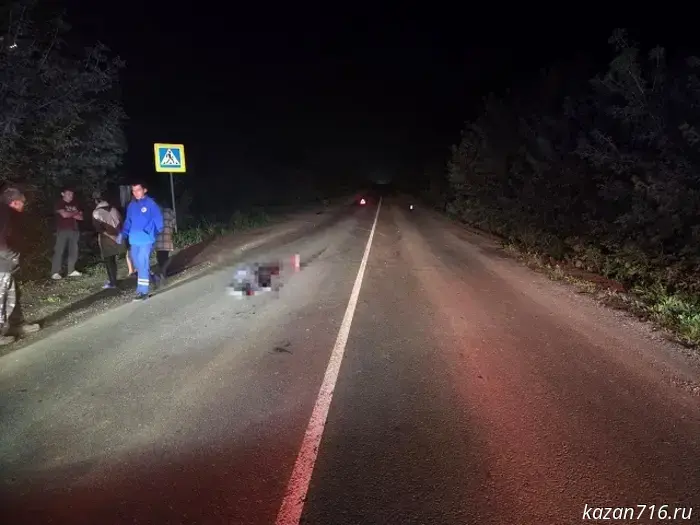 In Tatarstan, a 16-year-old driving a VAZ fatally struck a pedestrian on a zebra crossing.