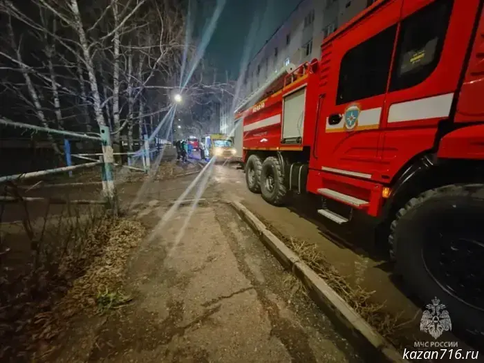 In Almetyevsk, 16 people were rescued from a fire.